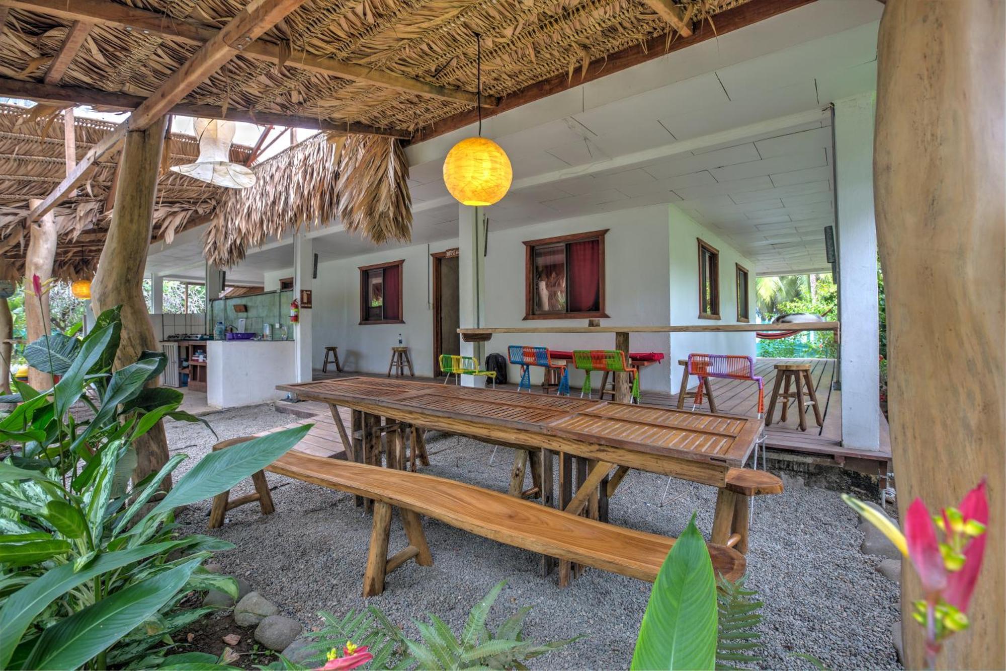Playa 506 Beachfront Hostel Puerto Viejo de Talamanca Zewnętrze zdjęcie
