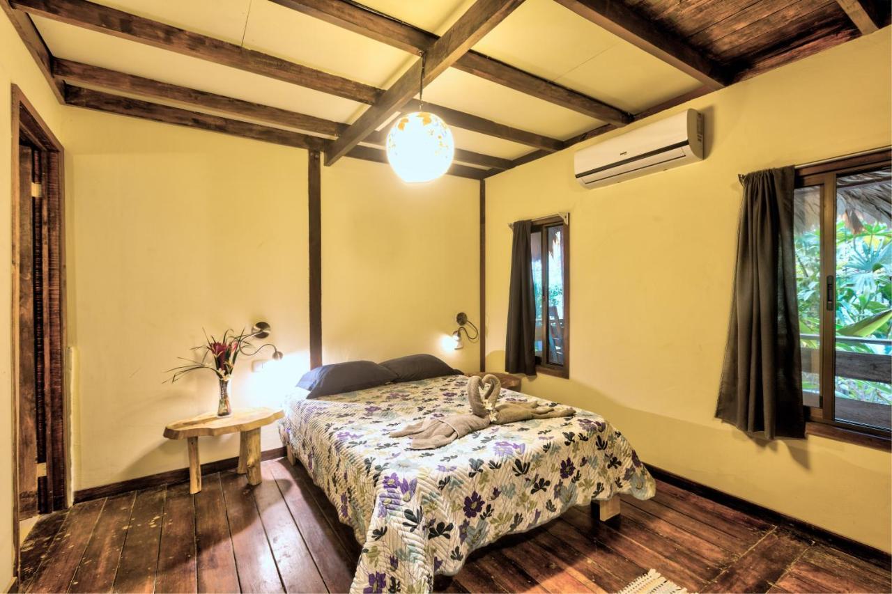 Playa 506 Beachfront Hostel Puerto Viejo de Talamanca Zewnętrze zdjęcie